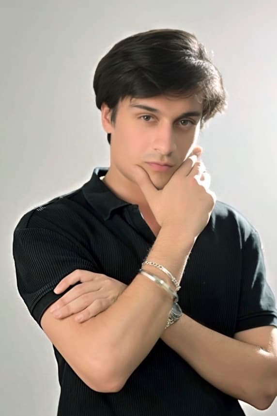 Yuvi headshot 1